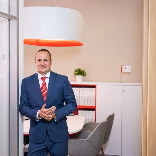 Reality a finance na jednom místě a s jedním konzultantem